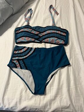 Cupshe Teal Two-Piece High-Waist Bikini with Patterned Trim